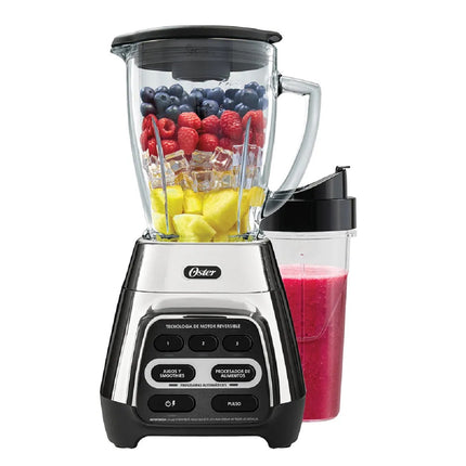 Licuadora Oster BLSTPYG1311NBG programas automáticos, tecnología reversible y vaso Blend-N-Go