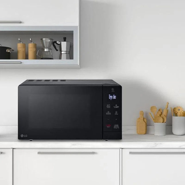 Horno de Microondas LG MH7032JAS 1.05 Pies Cúbicos Negro