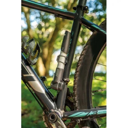 Bomba de mano portátil Tramontina 43132/002 para bicicletas 90 psi