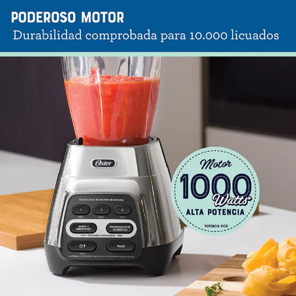 Licuadora Oster BLSTPYG1311NBG programas automáticos, tecnología reversible y vaso Blend-N-Go