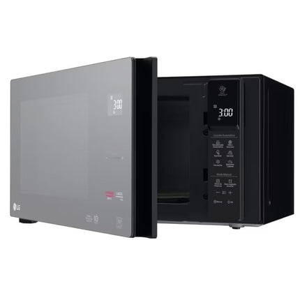 Horno Microondas LG MS1596DIR NeoChef™ 1.5 pies³ EasyClean